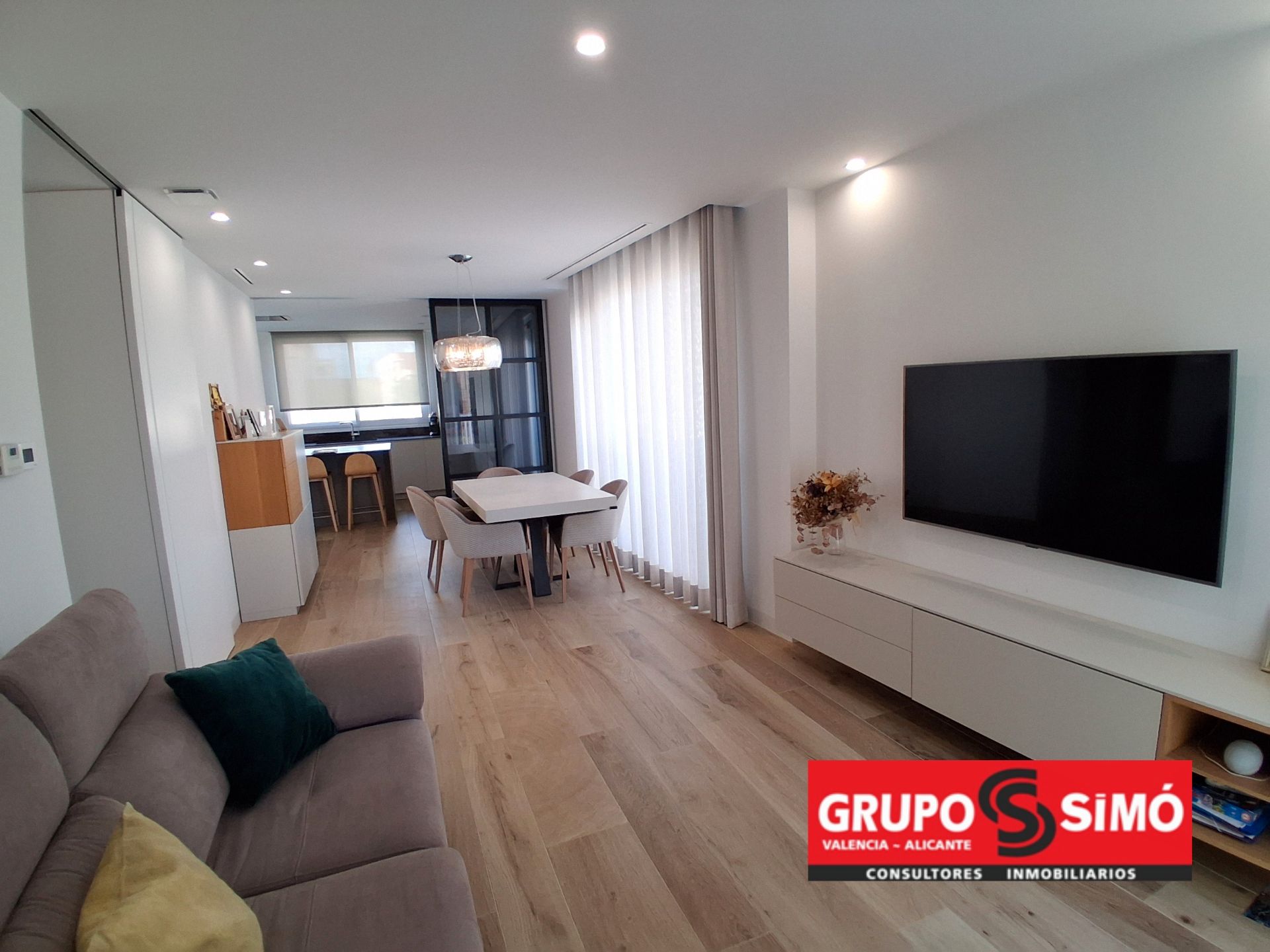 Sala d'estar de Casa adosada de lloguer en Massamagrell amb Aire condicionat, Terrassa i Traster