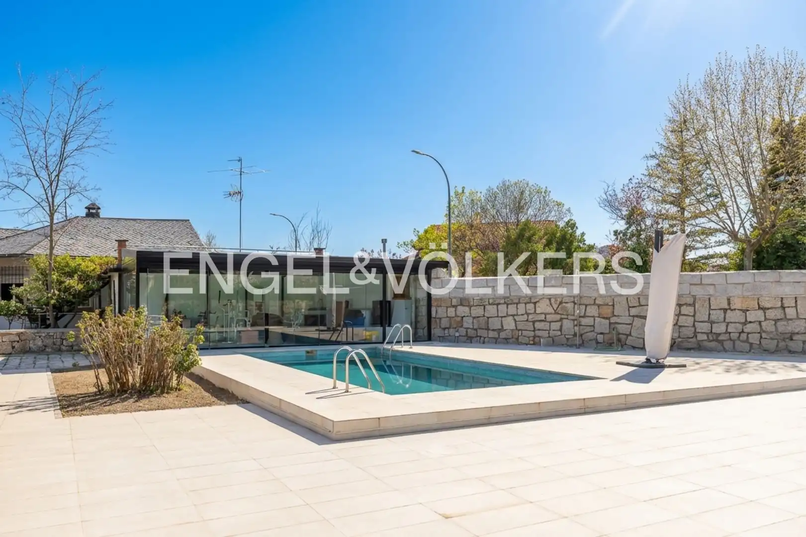 Piscina de Casa o chalet en venta en La Cabrera con Calefacción, Jardín privado y Piscina