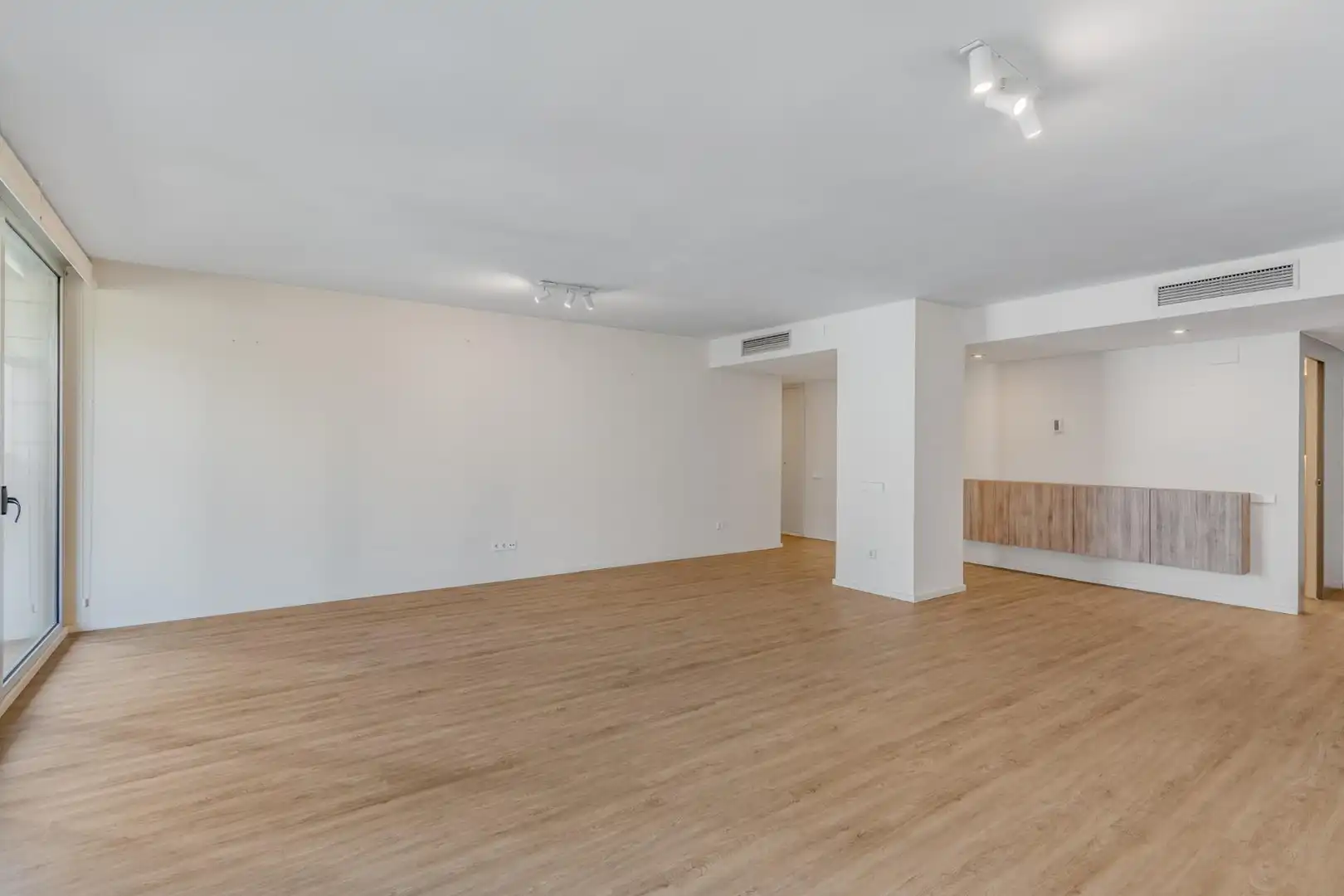 Flat for rent in Barcelona  with Air Conditioner, Heating and Parquet flooring