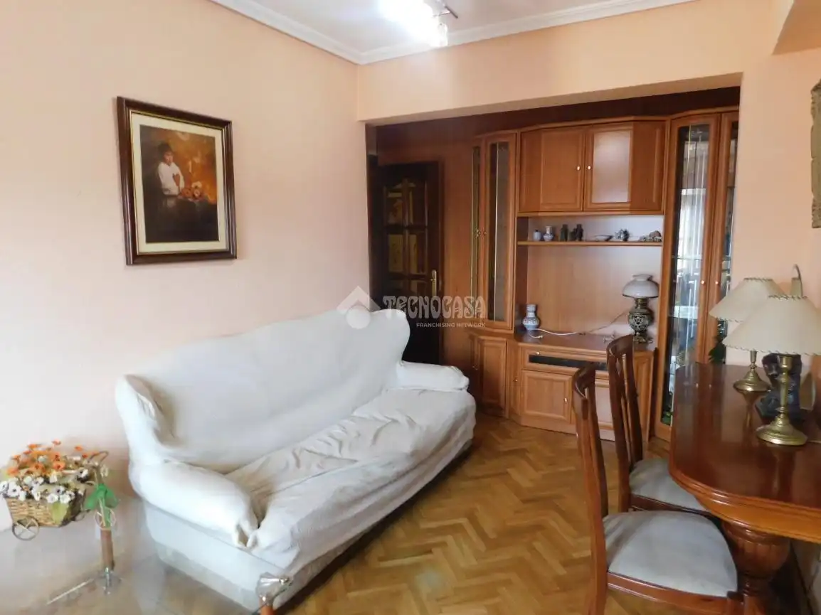 Sala de estar de Piso en venta en Valladolid con Aire acondicionado, Calefacción y Amueblado