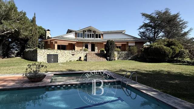 Casa-chalet en Venta en Montornès del Vallès