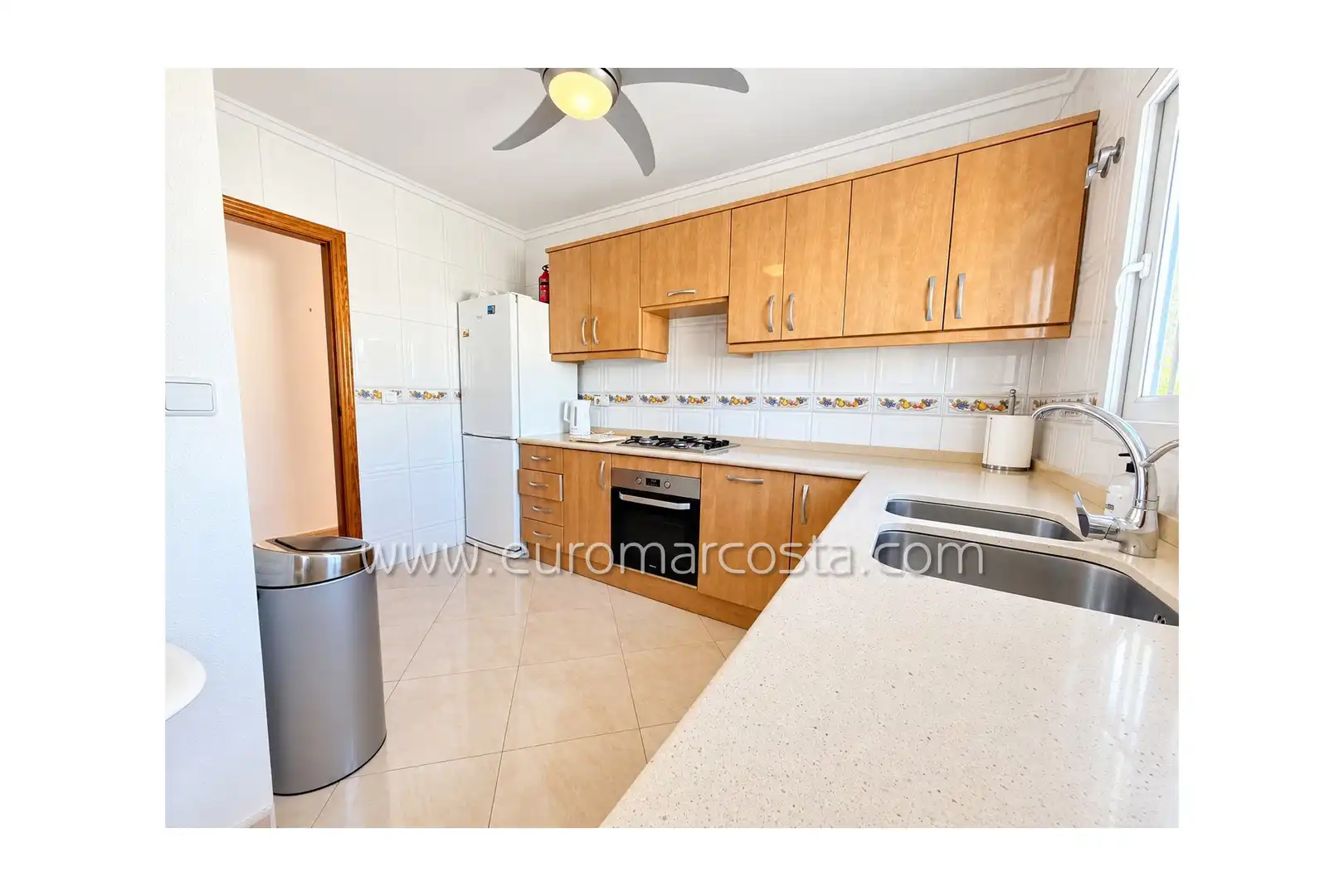 Chalet con piscina en venta en Calle Helsinki, imagen 14