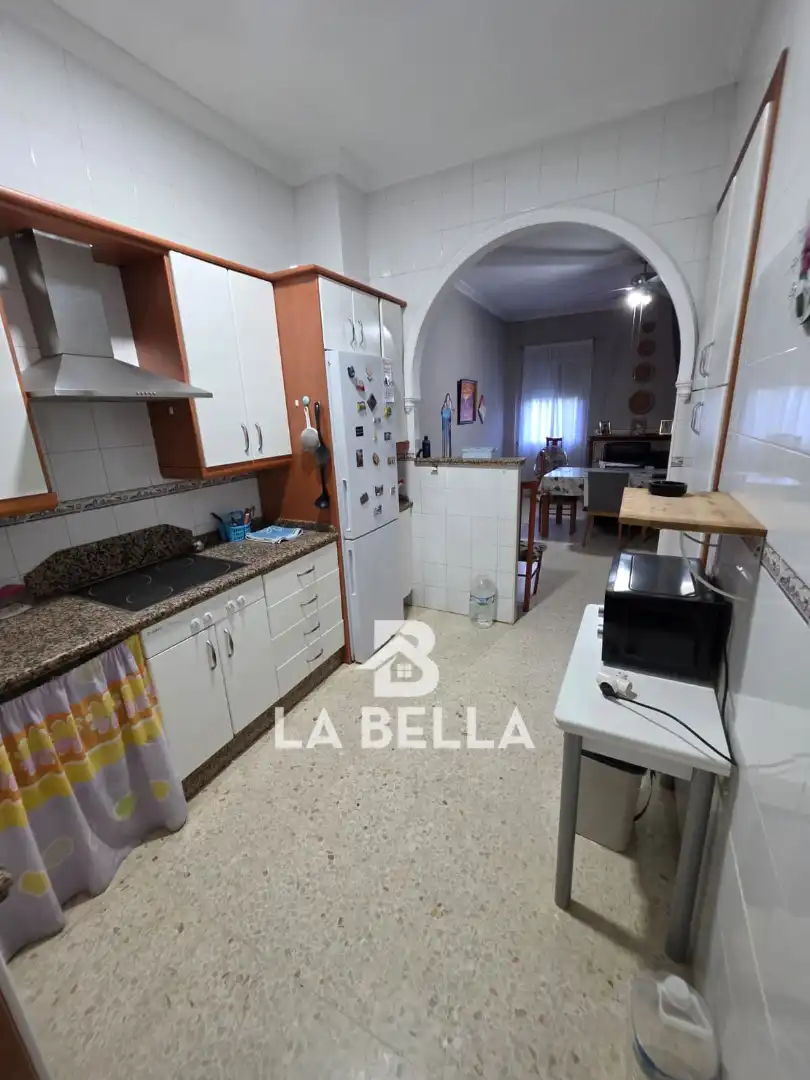 Cuina de Casa o xalet en venda en Coria del Río amb Aire condicionat, Jardí privat i Traster