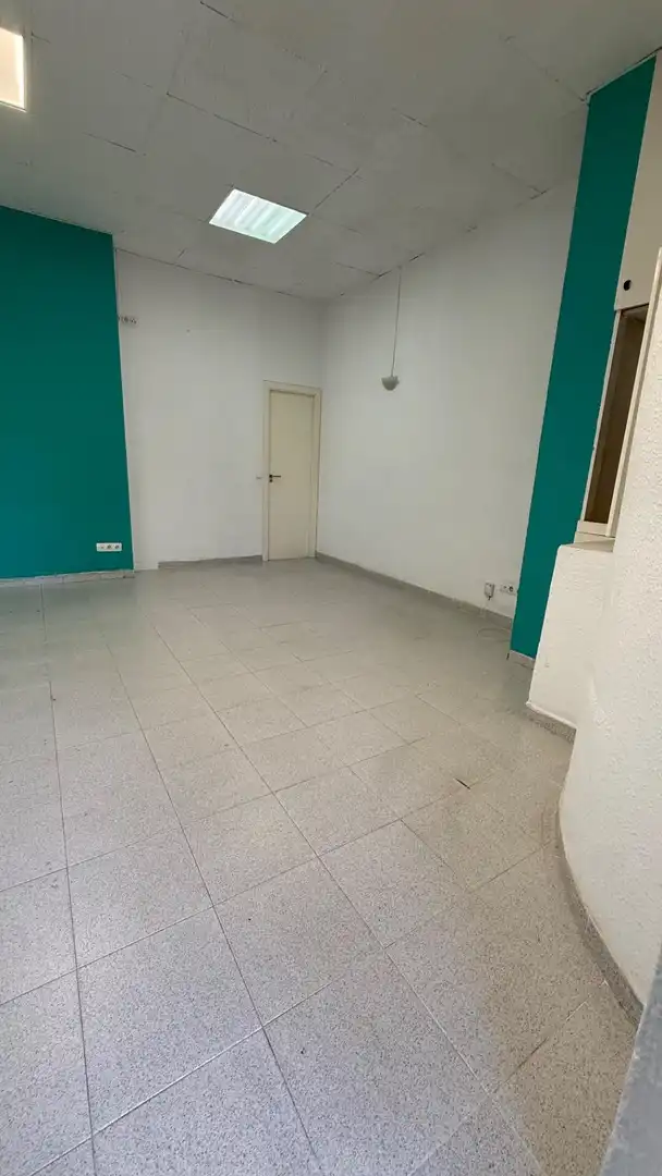Local comercial en venda a Avenida del Mossèn Jaume Soler, imagen 9