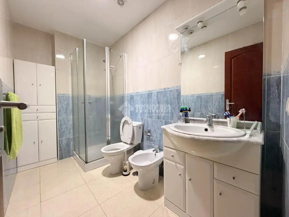 Bany de Pis en venda en Ingenio amb Traster i Balcó