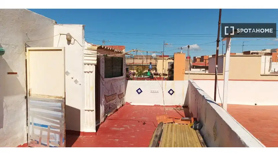 Room in Ensanche - Parque Santa Rosa