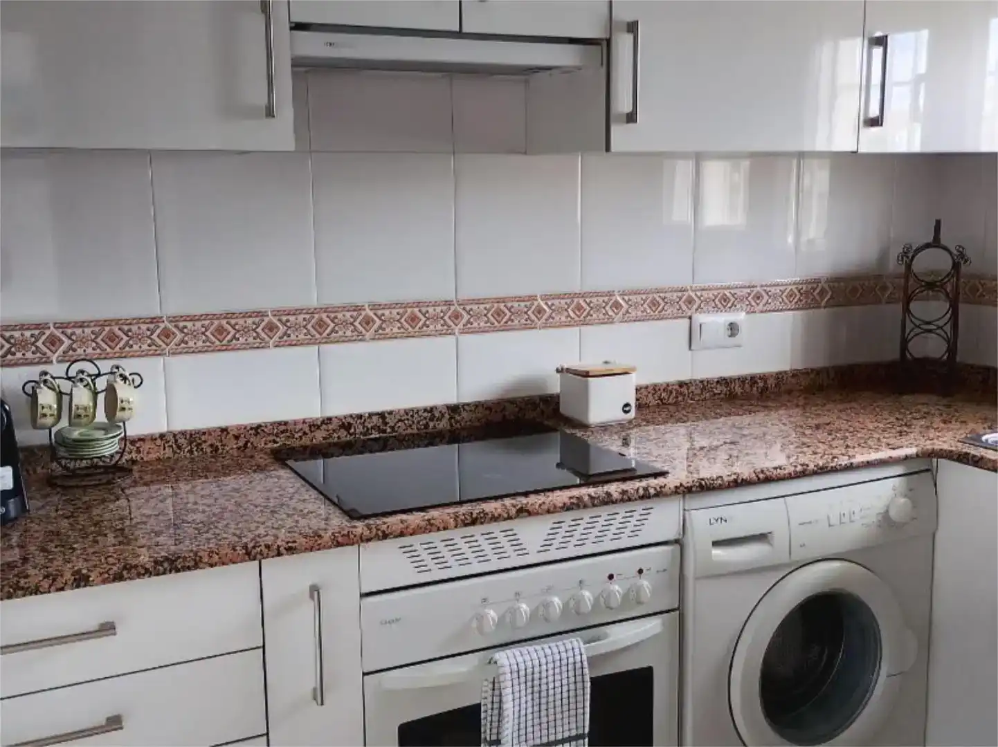 Küche von Wohnung zur Miete in Dénia mit Klimaanlage, Privatgarten und Schwimmbad