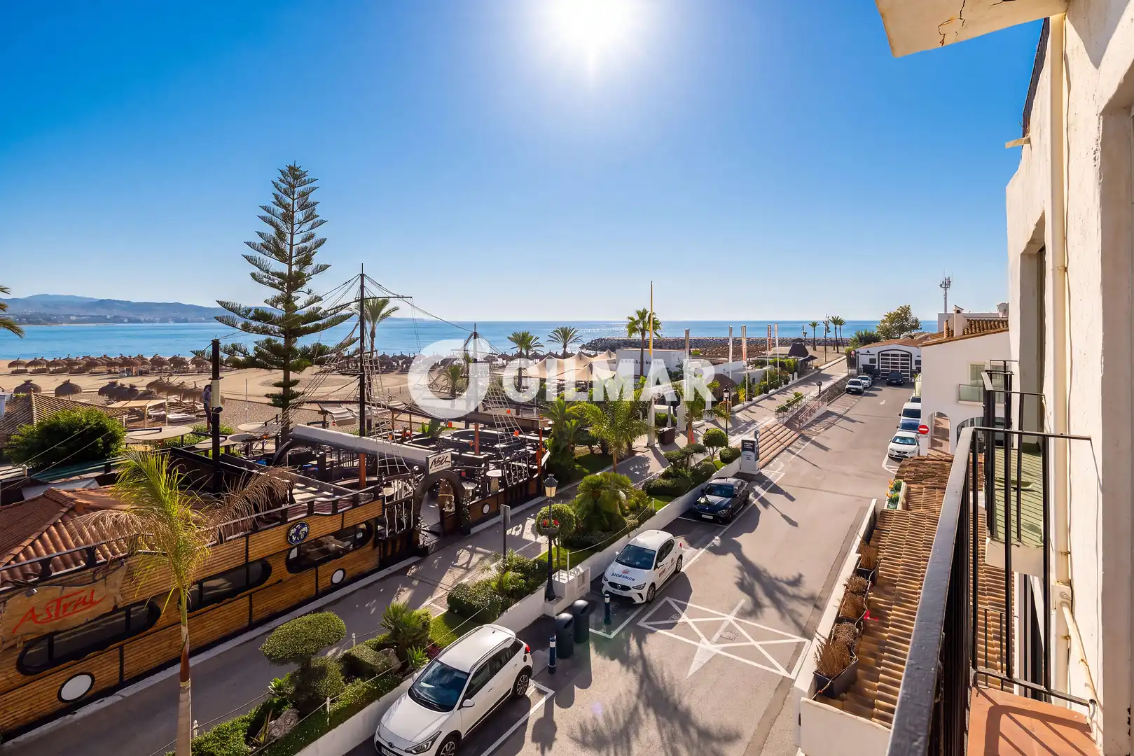 Flat with terrace for sale in Nueva Andalucía