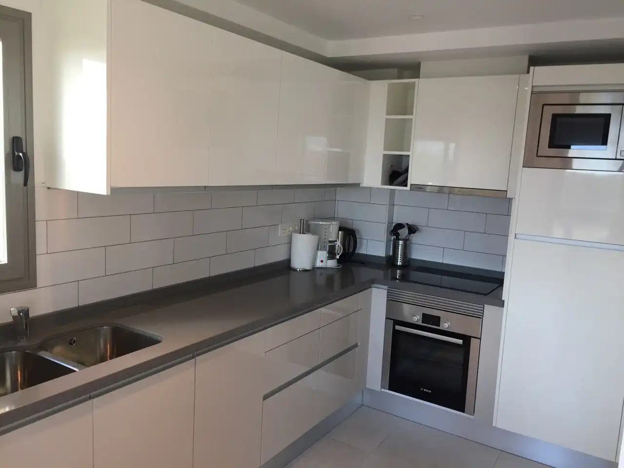 Cocina de Piso en venta en L'Alfàs del Pi con Aire acondicionado, Terraza y Piscina comunitaria