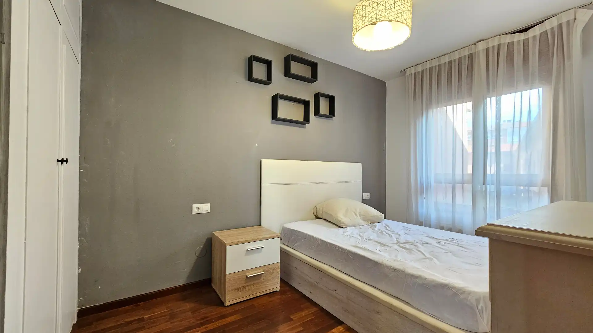 Habitación de Casa adosada en venta en Alegría-Dulantzi con Calefacción, Parquet y Terraza
