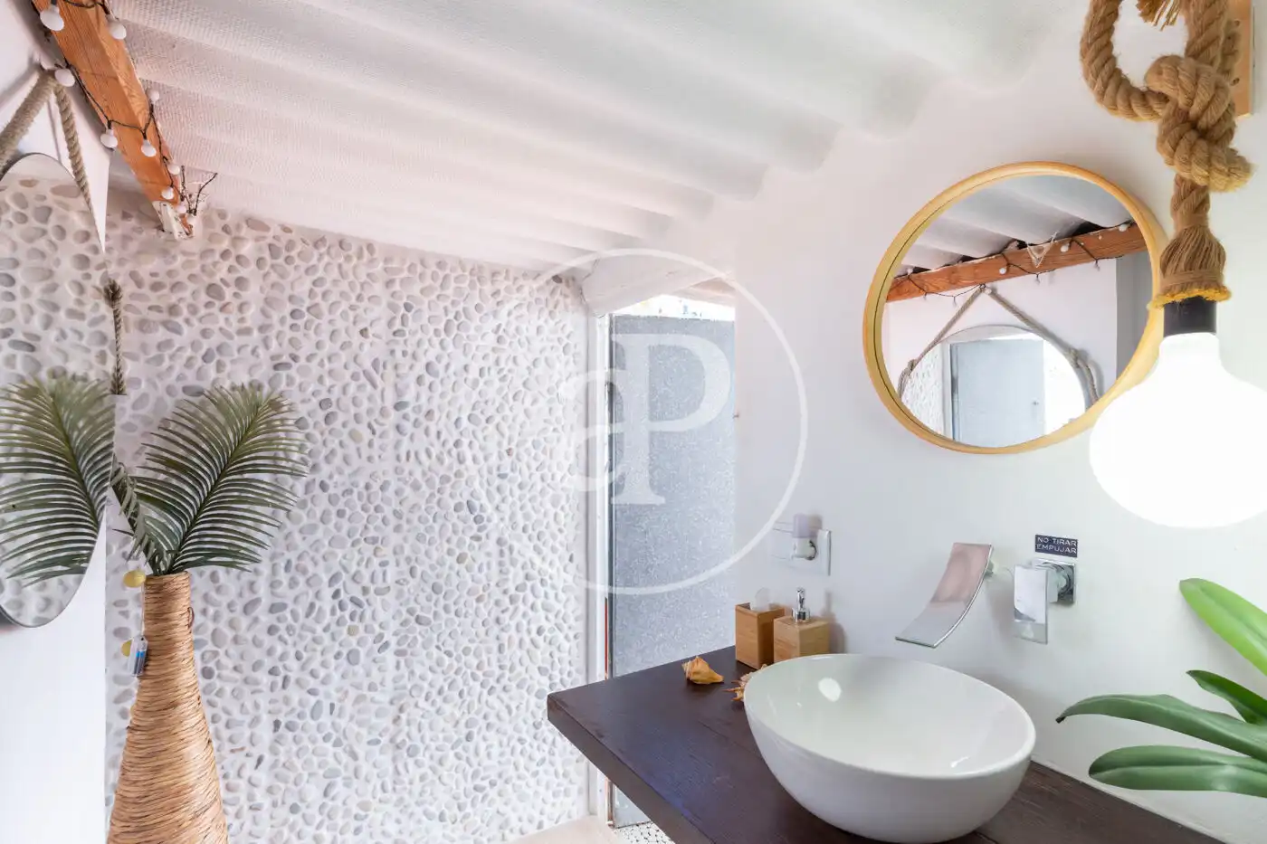 Baño de Piso en venta en Valencia con Aire acondicionado, Calefacción y Terraza
