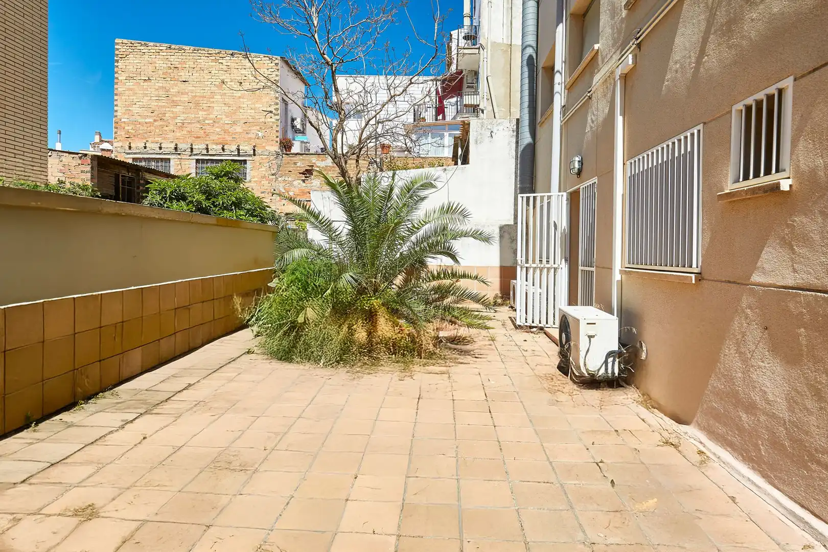 Terraza de Local en venta en Sant Pere de Ribes con Aire acondicionado