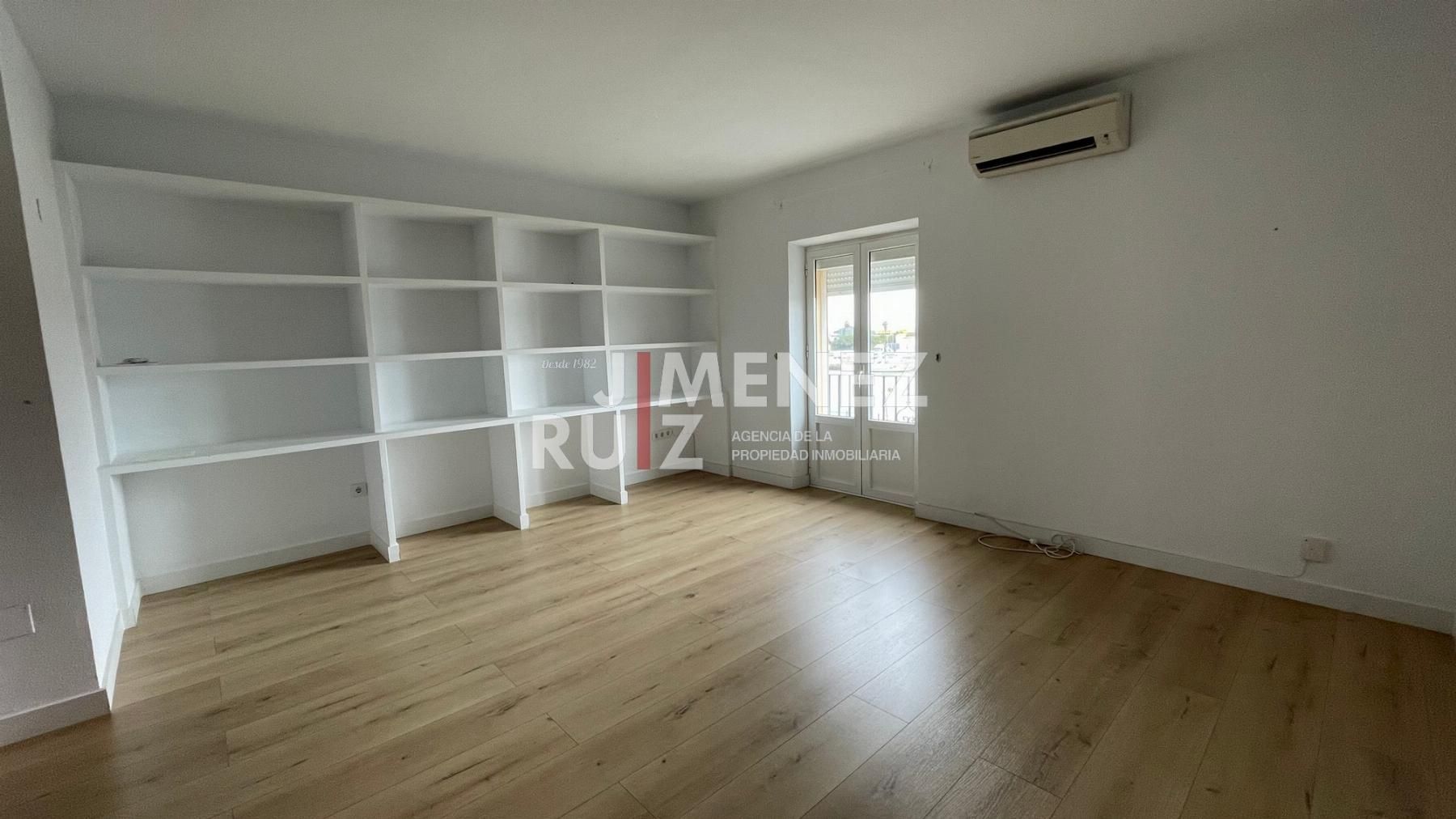 Flat to rent in Plaza de Toros - Ayuntamiento, Centro