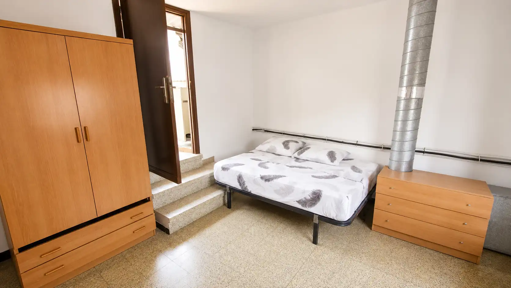 Habitación de Dúplex en venta en La Bisbal d'Empordà con Terraza, Balcón y Internet