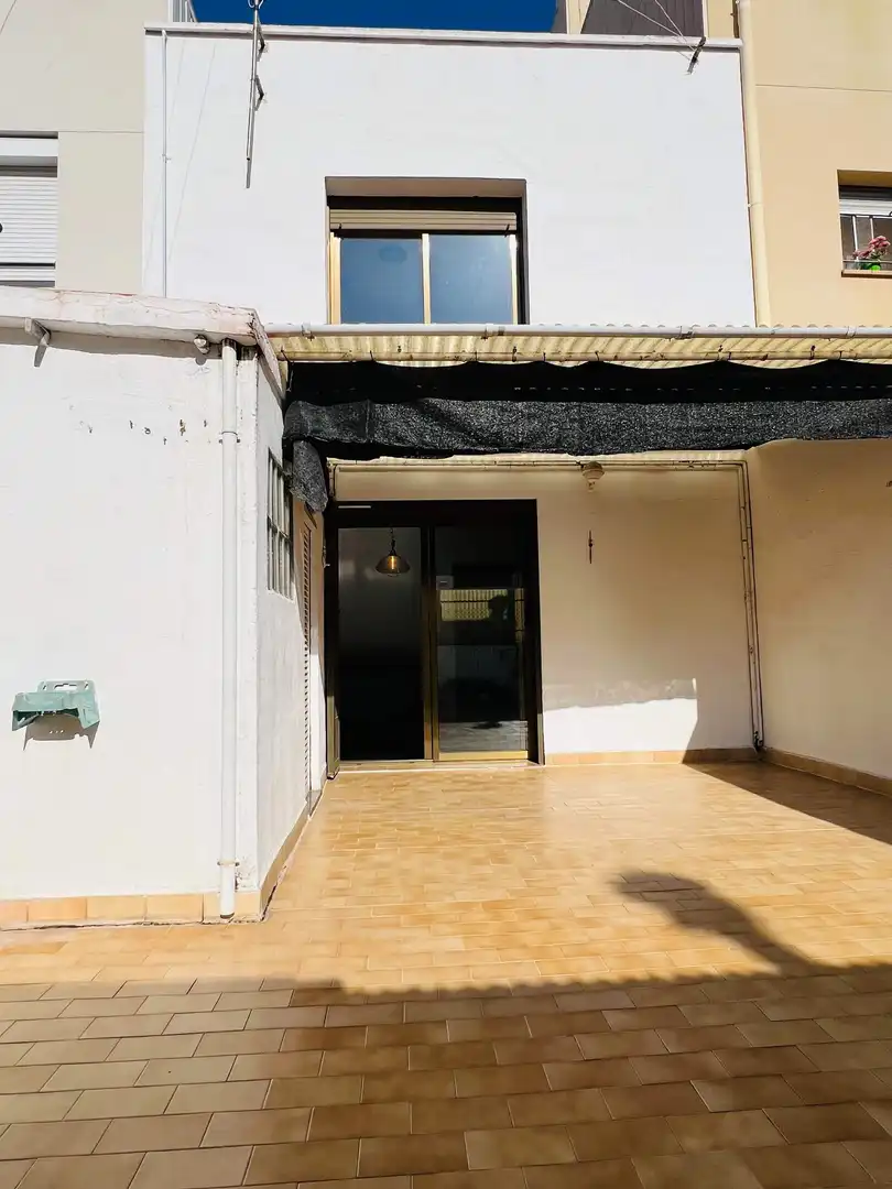 Terrassa de Casa o xalet en venda en Vilanova i la Geltrú amb Calefacció