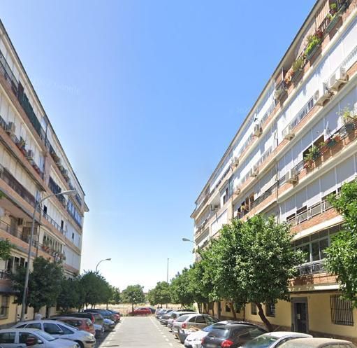 Vista exterior de Pis en venda en  Sevilla Capital