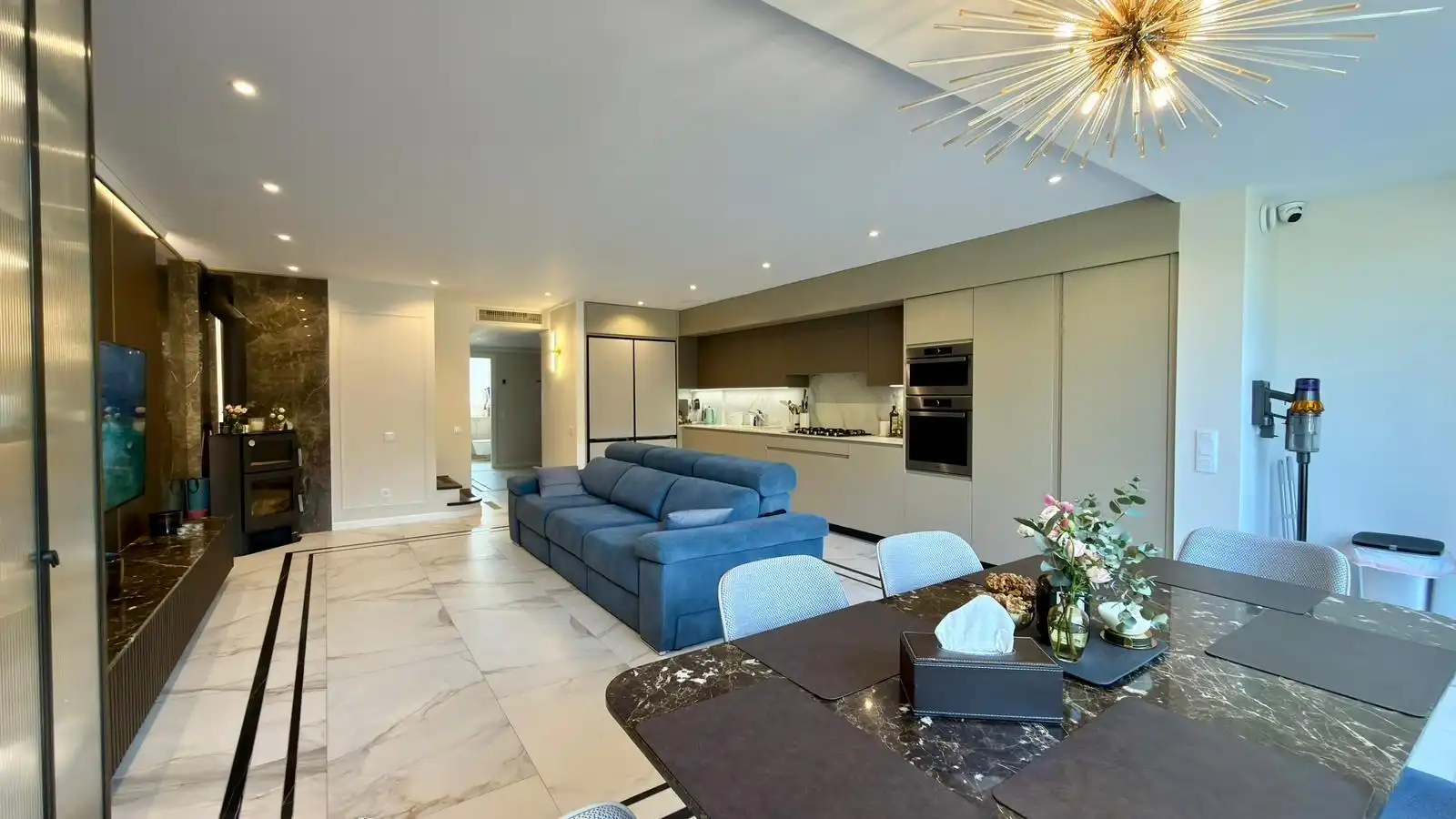 Sala de estar de Casa o chalet en venta en Alicante / Alacant con Aire acondicionado, Calefacción y Jardín privado