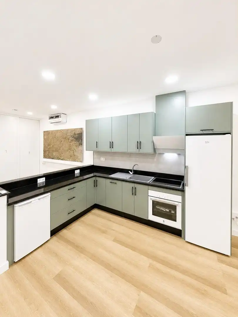 Cuina de Apartament en venda en Málaga amb Aire condicionat, Parquet i Alarma
