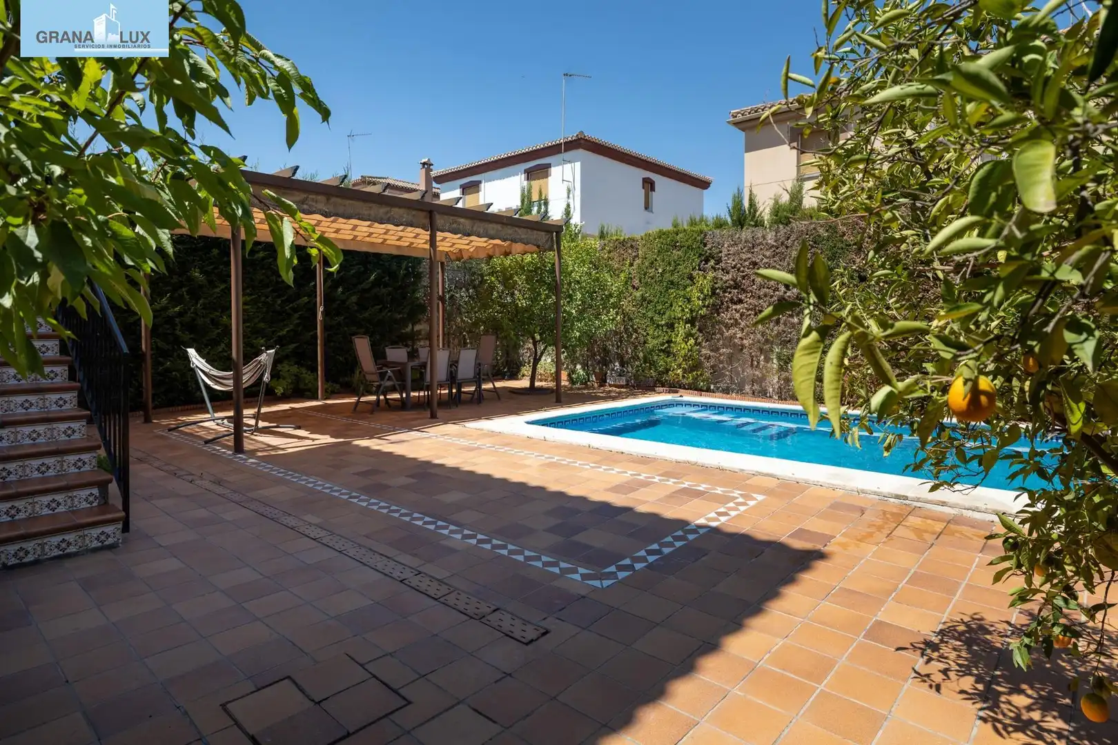 Maison jumelée avec piscine à vendre à Calle del Cisne