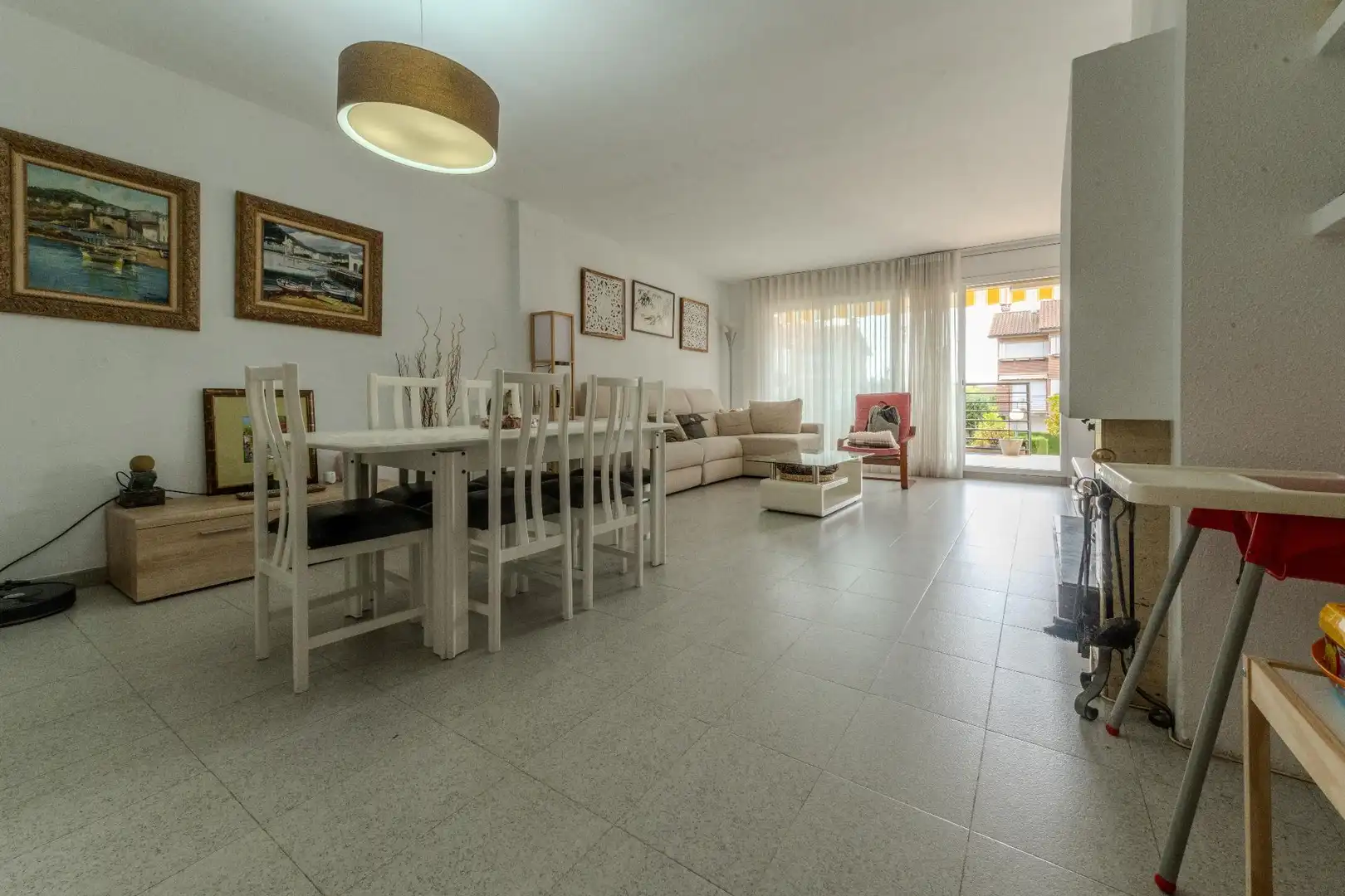 Sala d'estar de Casa o xalet en venda en Castellar del Vallès amb Aire condicionat, Calefacció i Jardí privat