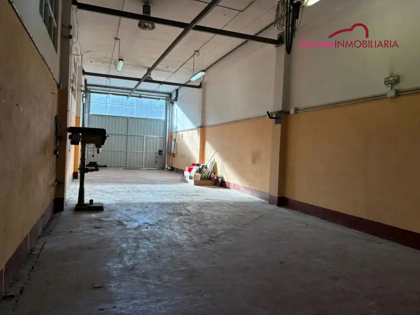 Fabrikhallen zum Verkauf in Oiartzun