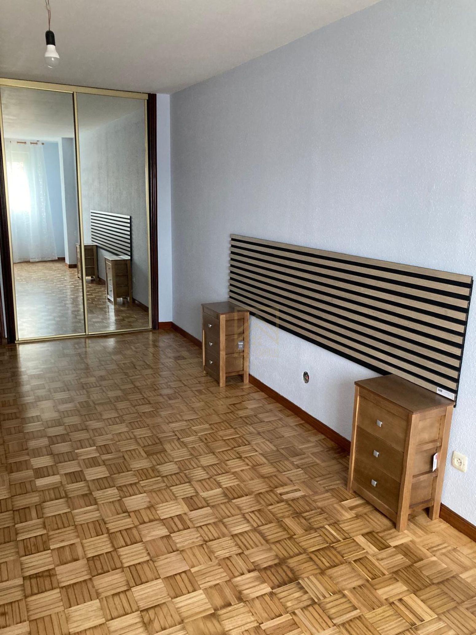 Bedroom of Flat to rent in Torrelavega   with Heating and Parquet flooring