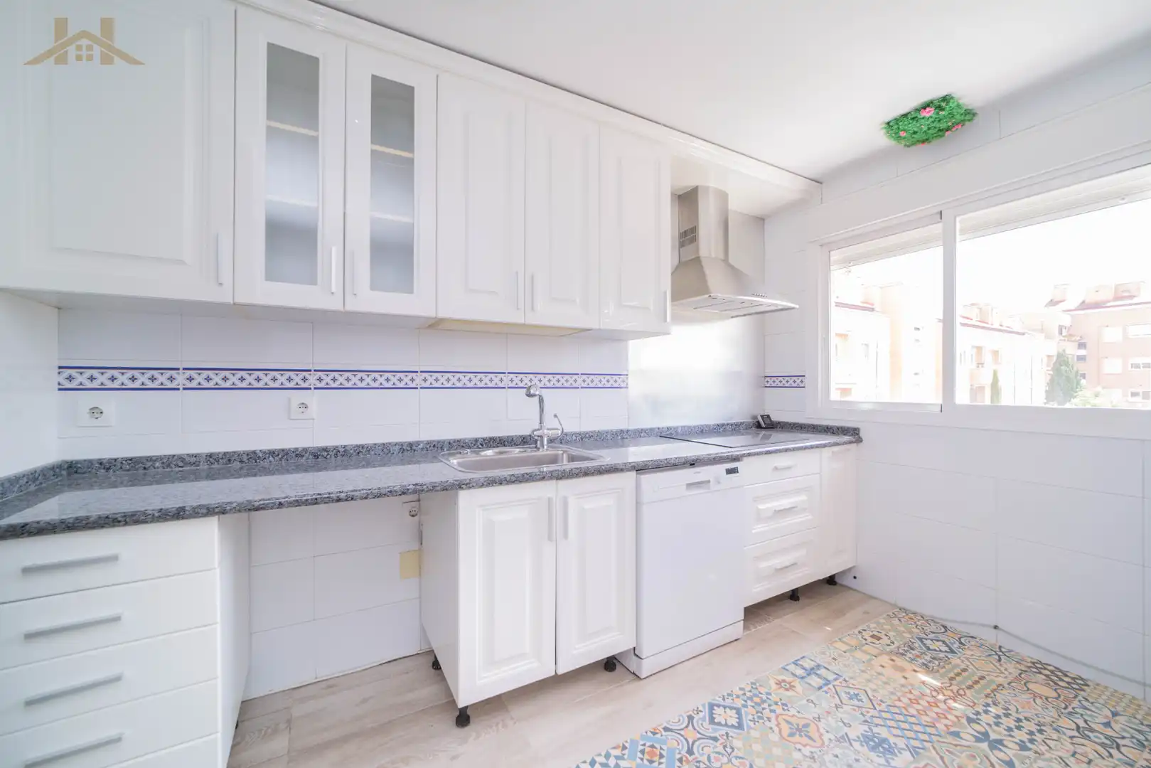 Küche von Dachboden zum Verkauf in Las Rozas de Madrid