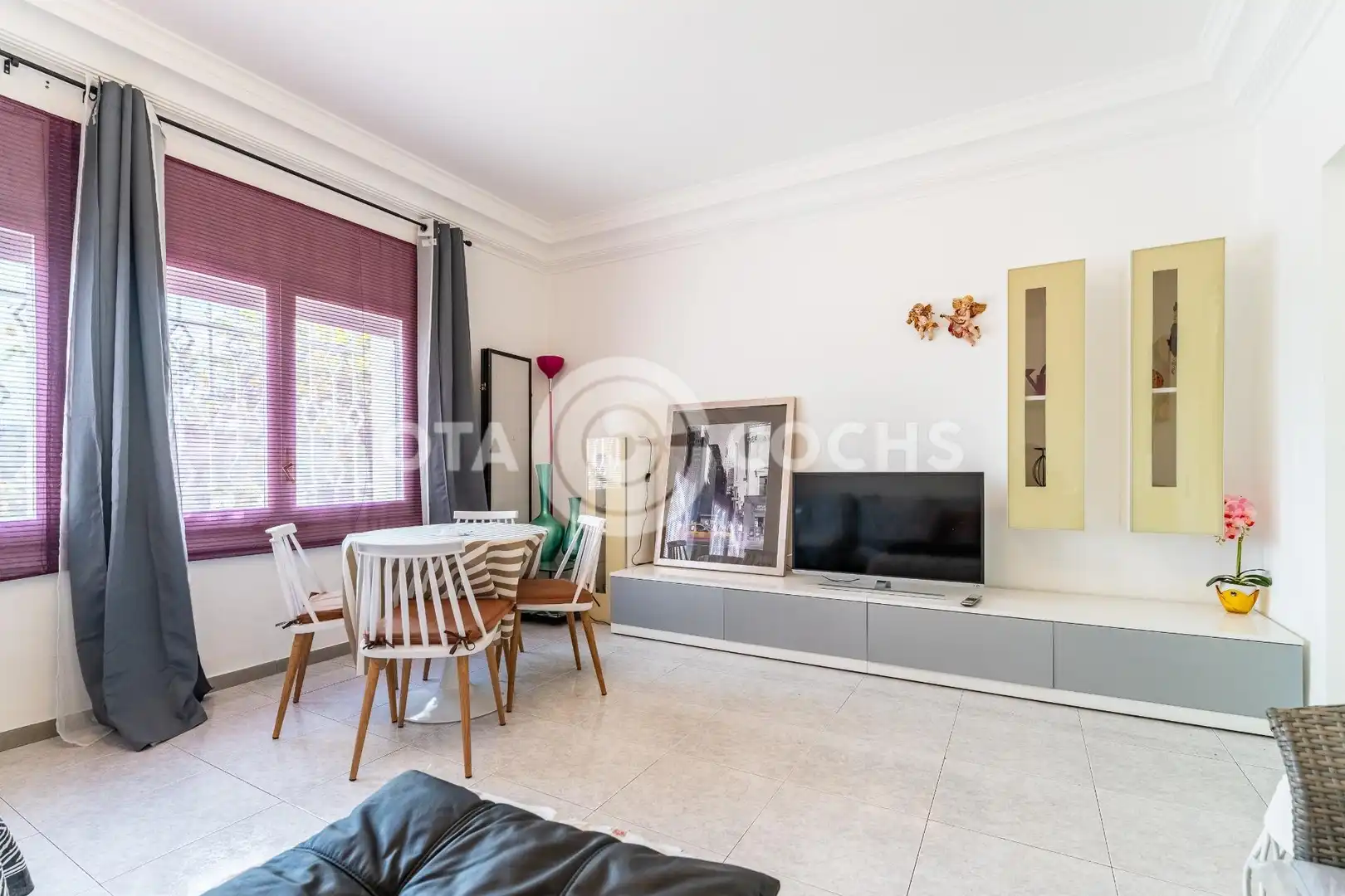 Living room of Industrial buildings for sale in Vallmoll