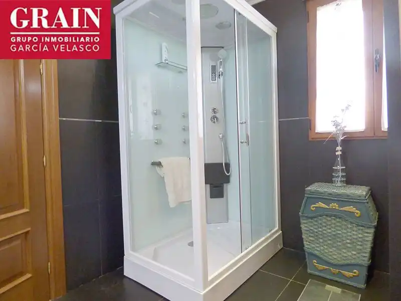 Baño de Casa o chalet en venta en Albacete con Aire acondicionado, Calefacción y Jardín privado