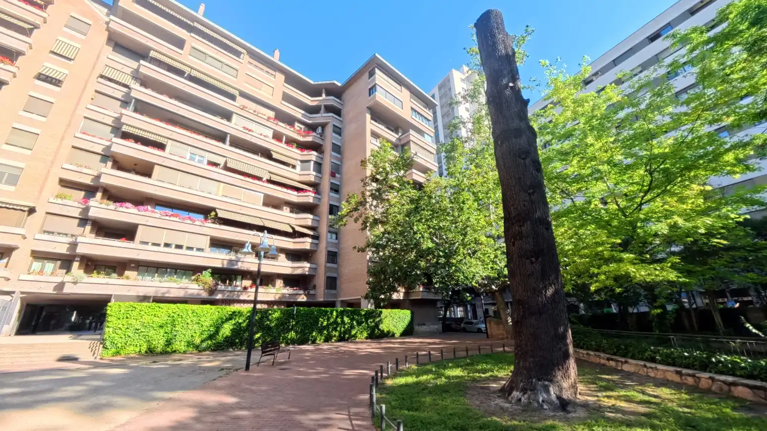 Vista exterior de Pis en venda en  Logroño amb Calefacció, Parquet i Terrassa