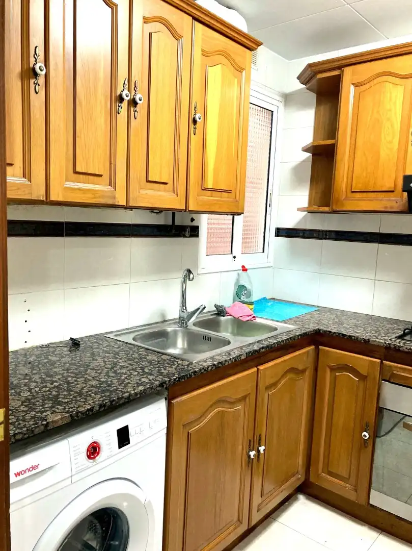 Cocina de Piso en venta en L'Hospitalet de Llobregat con Aire acondicionado y Calefacción