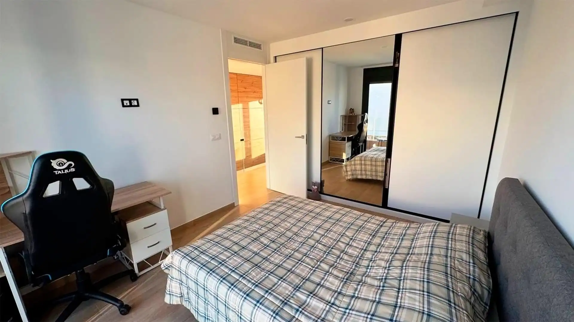 Habitación de Casa o chalet en venta en Rojales con Piscina y Jacuzzi