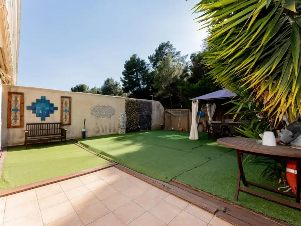 Houses for sale in Les Botigues de Sitges