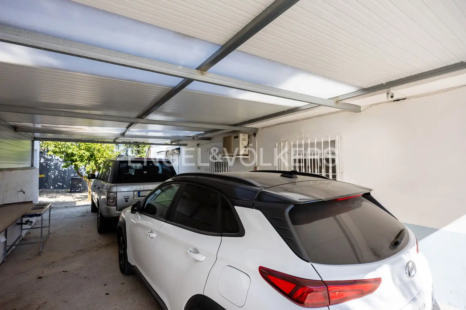 Parking de Casa o chalet en venta en Chiclana de la Frontera con Aire acondicionado, Calefacción y Jardín privado