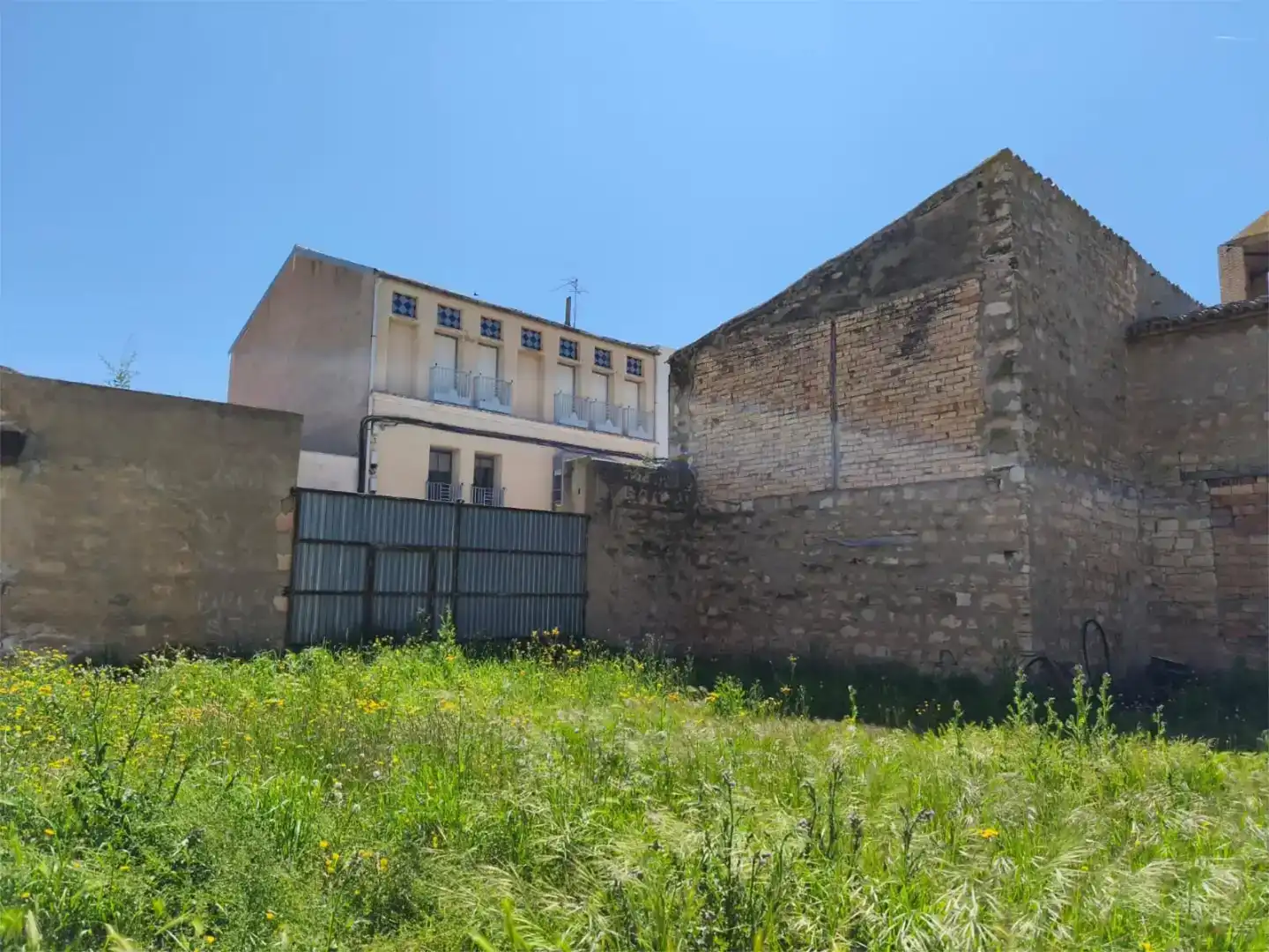 Vista exterior de Finca rústica en venda en Cabanillas amb Jardí privat