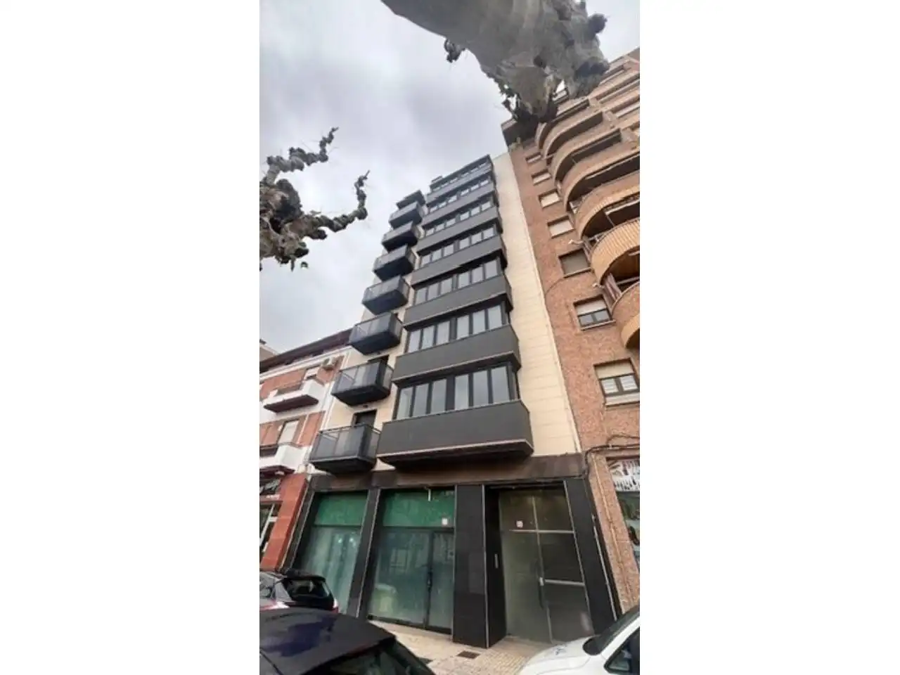 Flat with terrace for sale in Paseo Estación