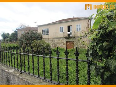 Casa amb jardí en venda a Cartelle