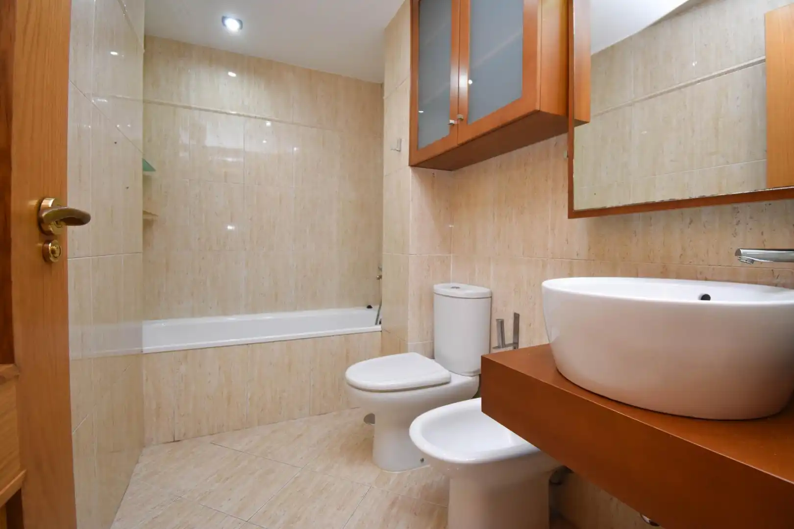 Badezimmer von Wohnung zur Miete in Cambre  mit Heizung