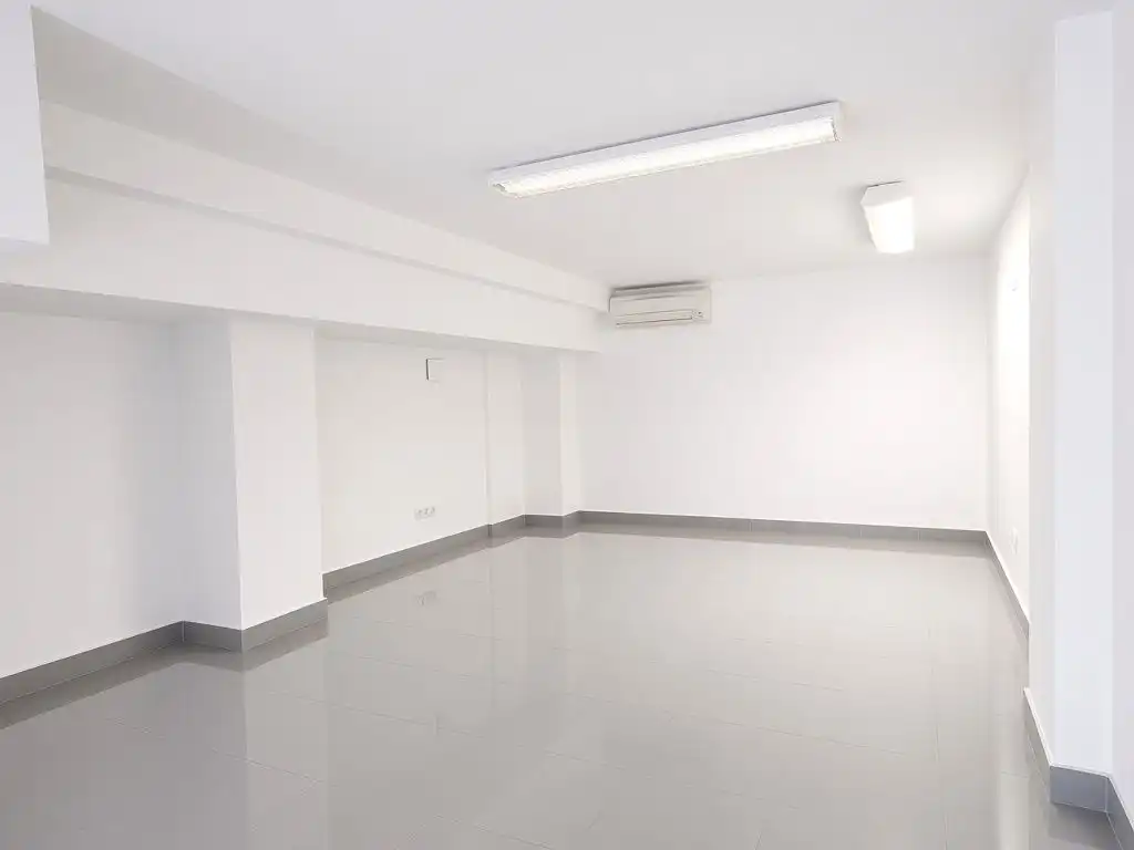 Office for rent in Calle Marina, 20, Centro
