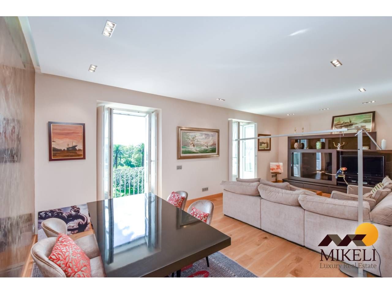 Sala d'estar de Pis en venda en Santander amb Aire condicionat, Calefacció i Moblat