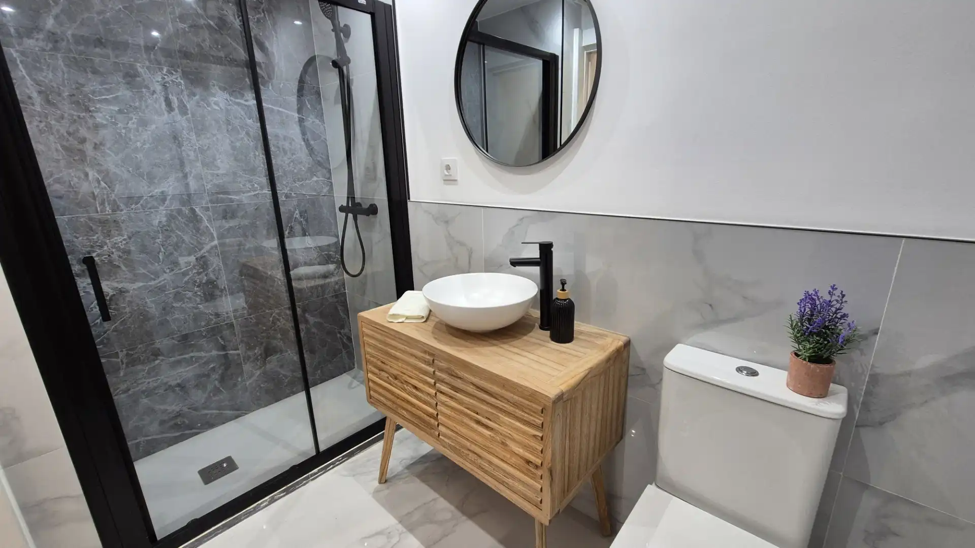 Baño de Dúplex en venta en Madrid con Aire acondicionado y Calefacción
