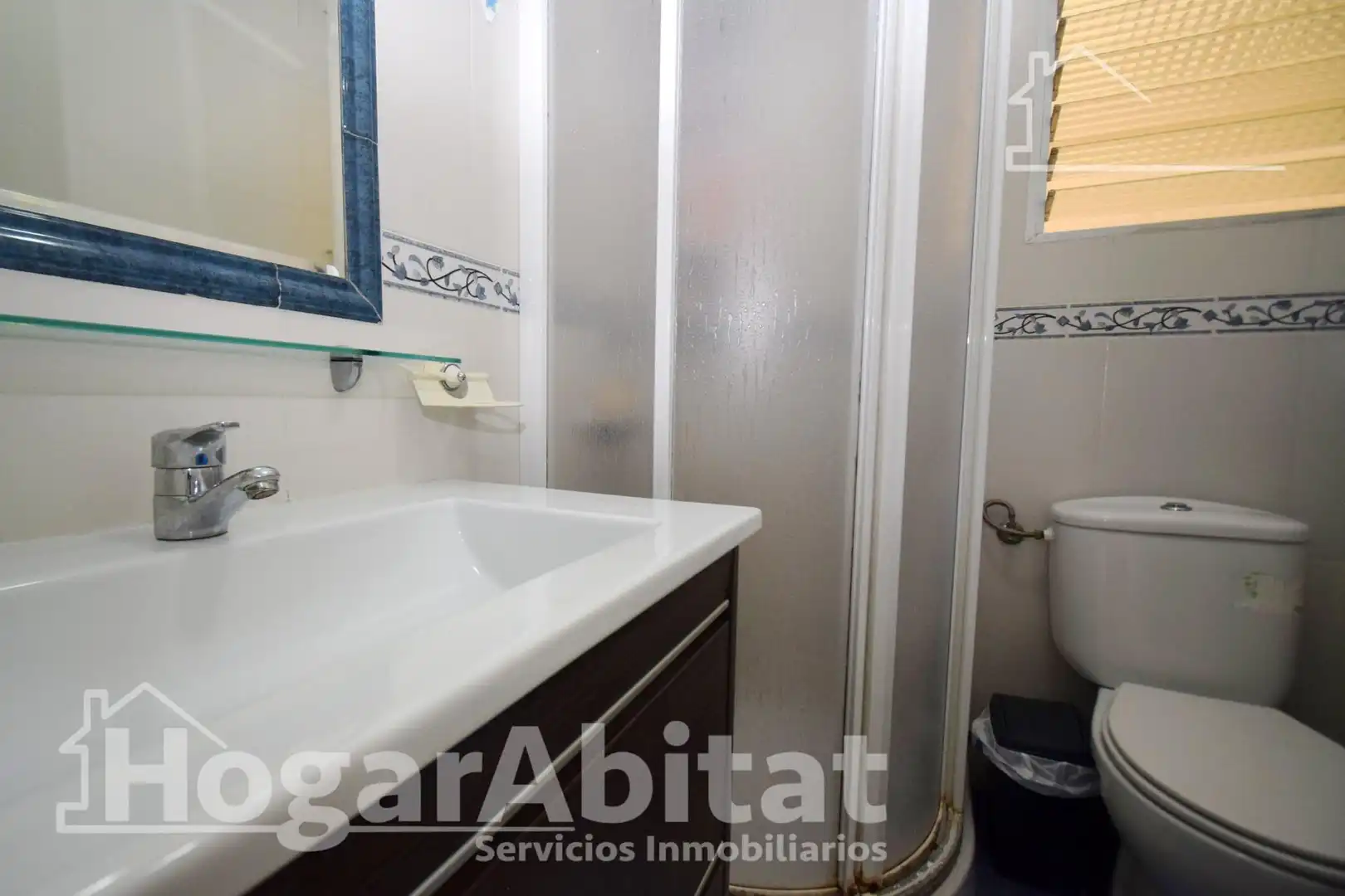 Baño de Ático en venta en Catarroja con Terraza, Trastero y Balcón