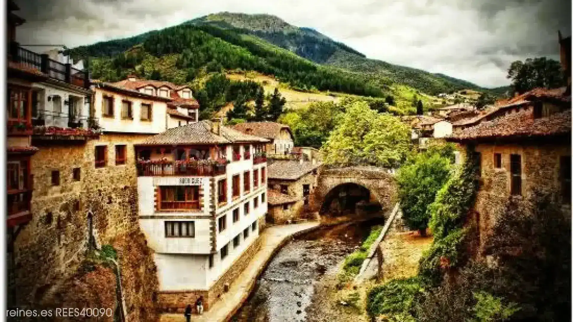 Exterior view of Houses for sale in Cillorigo de Liébana  with Private garden