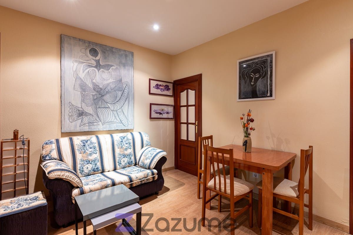 Bedroom of Flat to rent in  Madrid Capital  with Air Conditioner, Heating and Parquet flooring