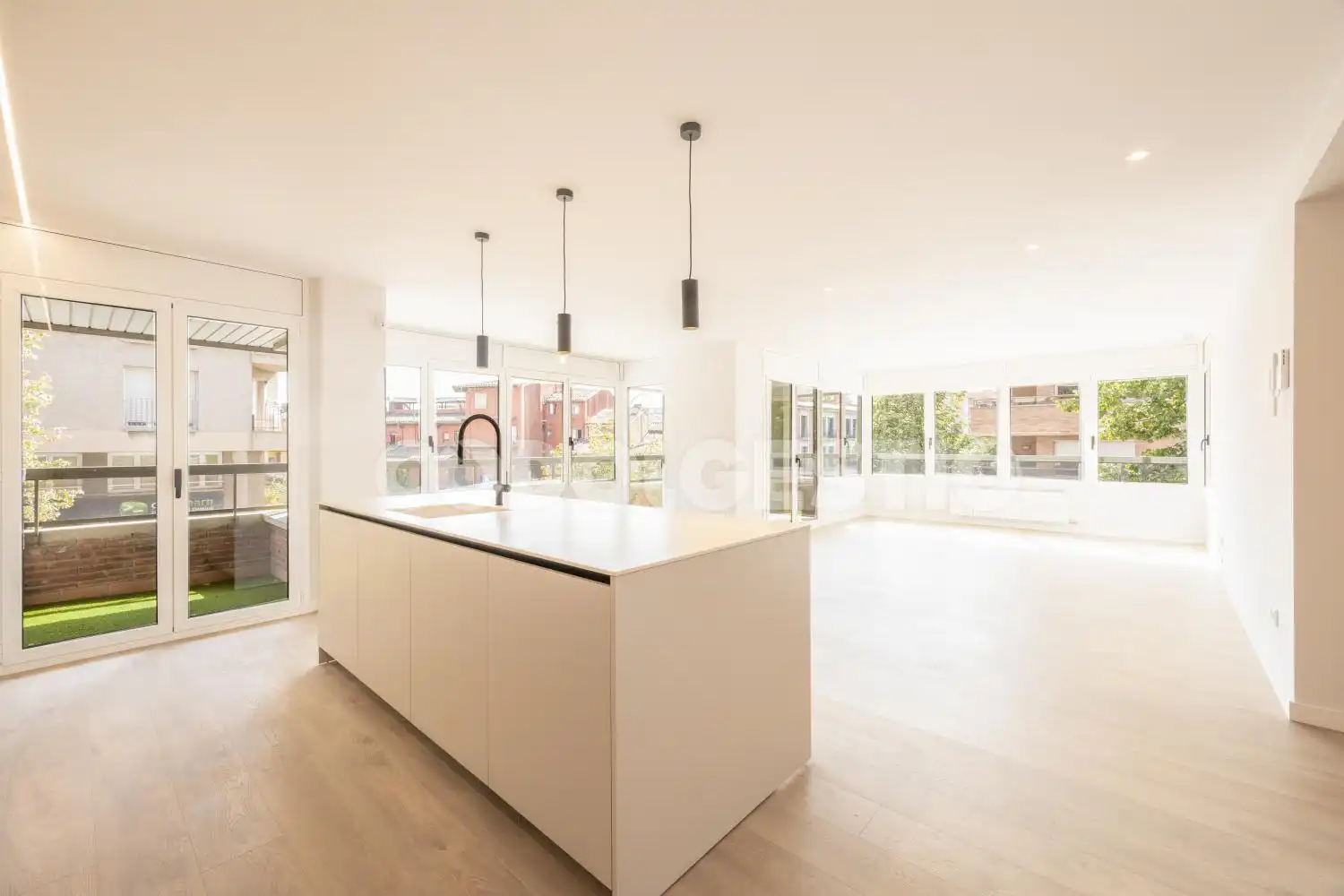 Flat for sale in Ronda Camprodon, 38, Nord