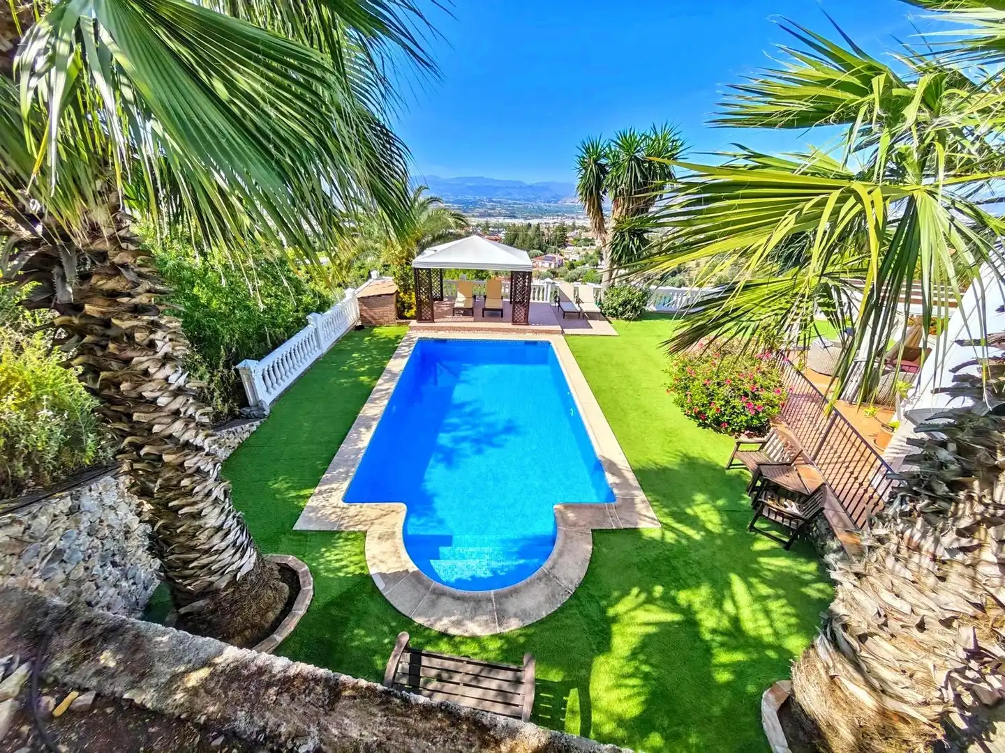 Schwimmbecken von Haus oder Chalet zum Verkauf in Alhaurín de la Torre mit Privatgarten, Terrasse und Abstellraum