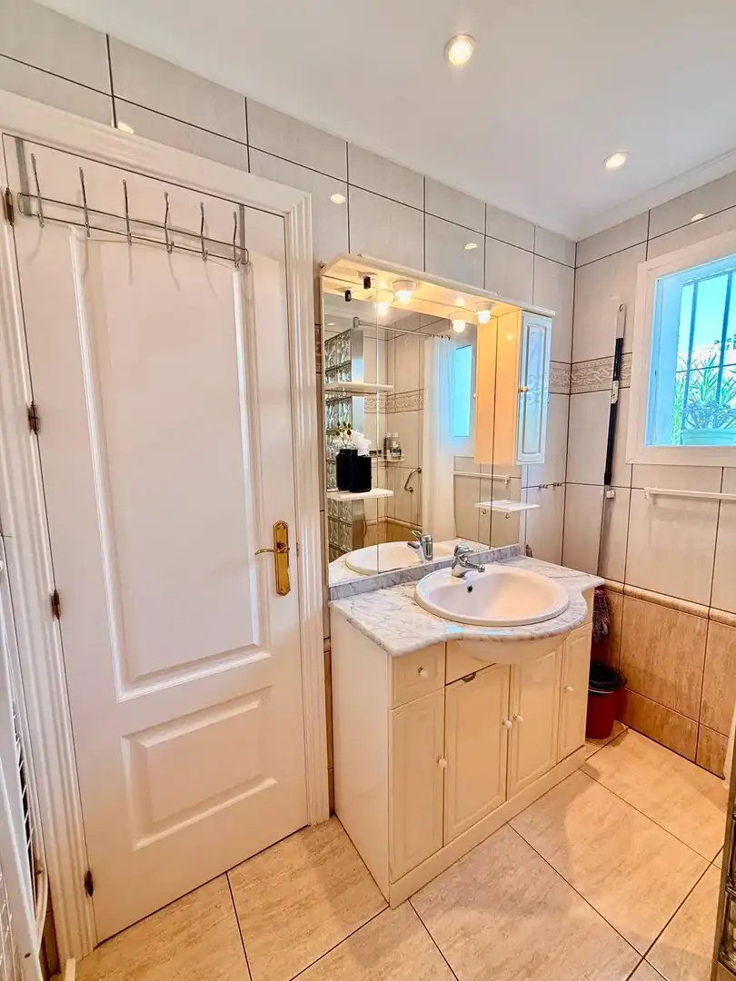 Bathroom of Flat for sale in Mijas  with Private garden, Terrace and Community pool