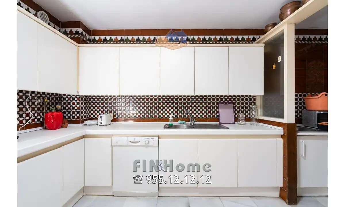Cocina de Ático de alquiler en Sevilla con Aire acondicionado, Calefacción y Jardín privado