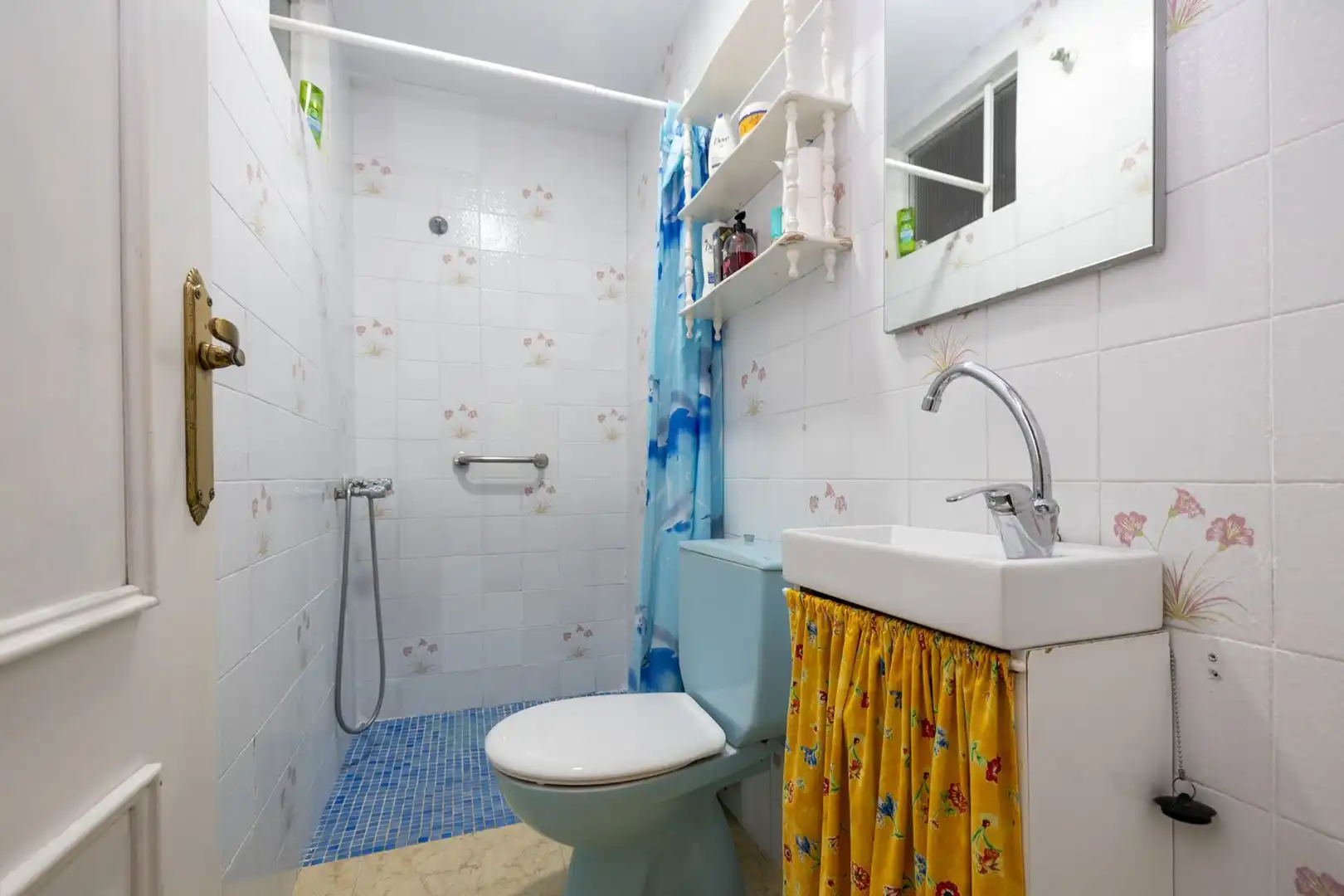 Baño de Casa adosada en venta en Motril con Aire acondicionado, Calefacción y Terraza