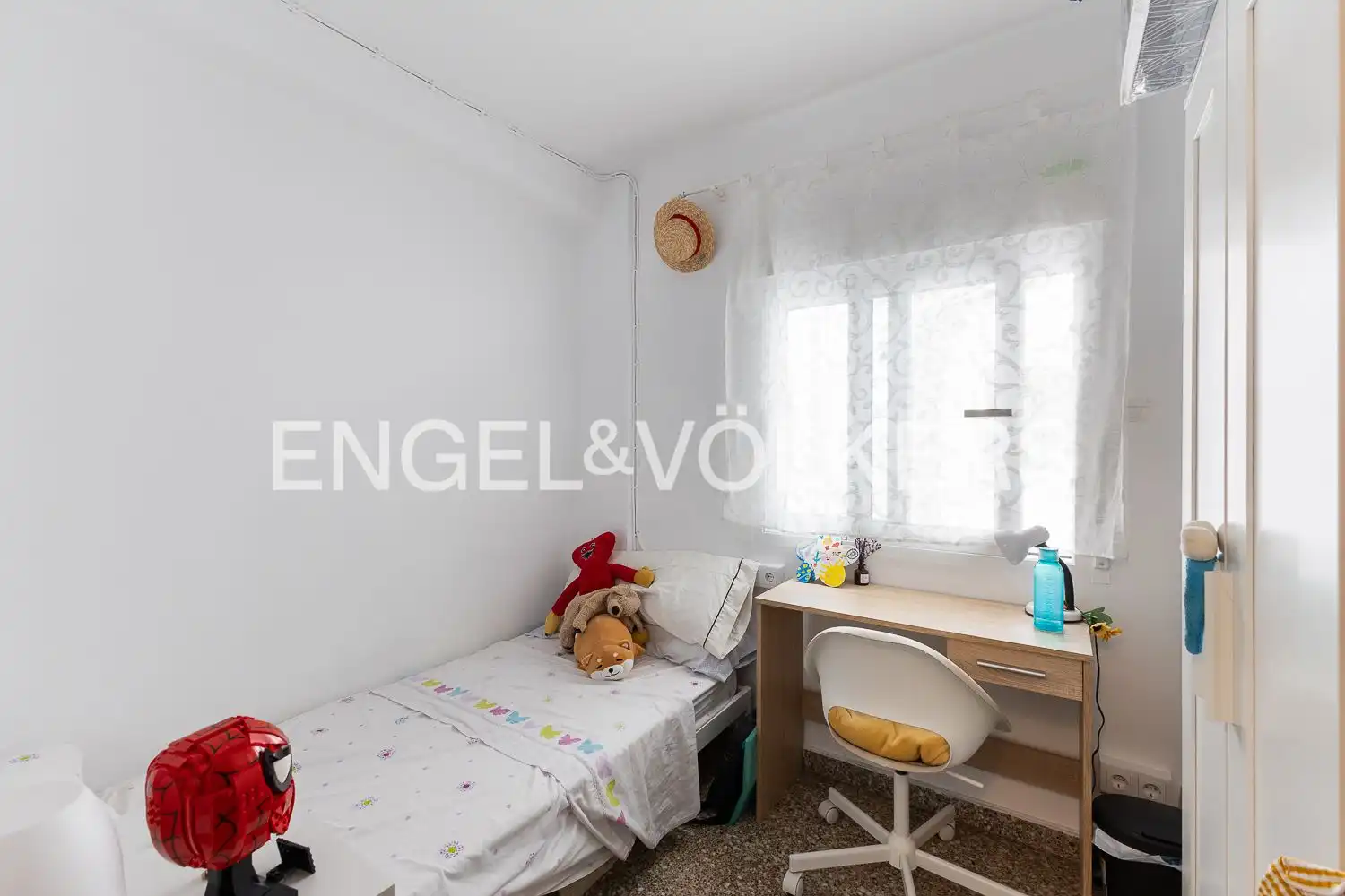 Schlafzimmer von Wohnung zum Verkauf in Valencia mit Heizung, Möbliert und Balkon